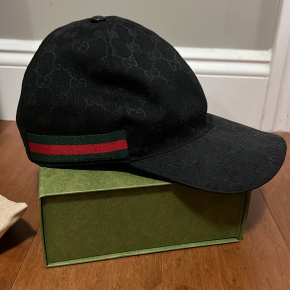 Full set Gucci hat. - Picture 2 of 7
